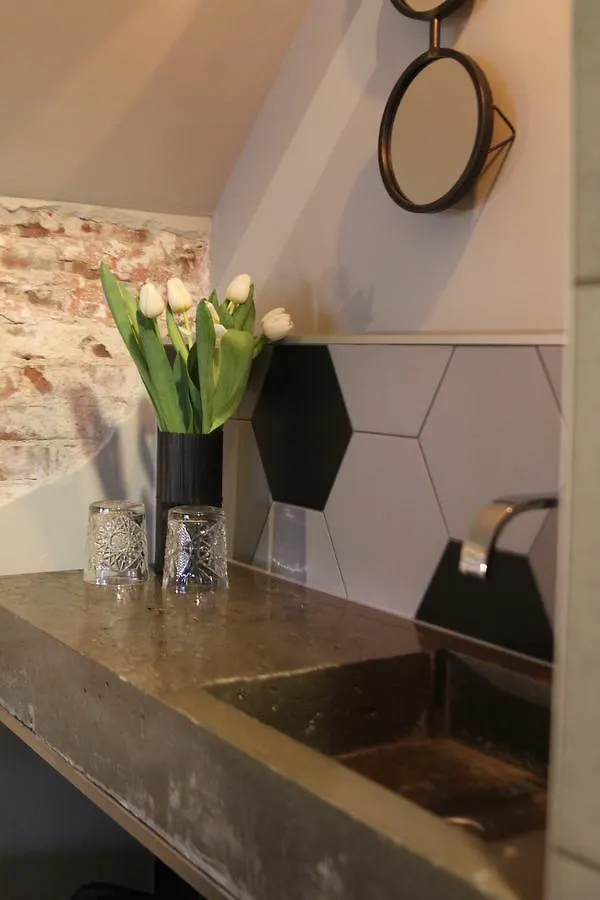 Het Spoorhuis Uithoorn Bed & Breakfast